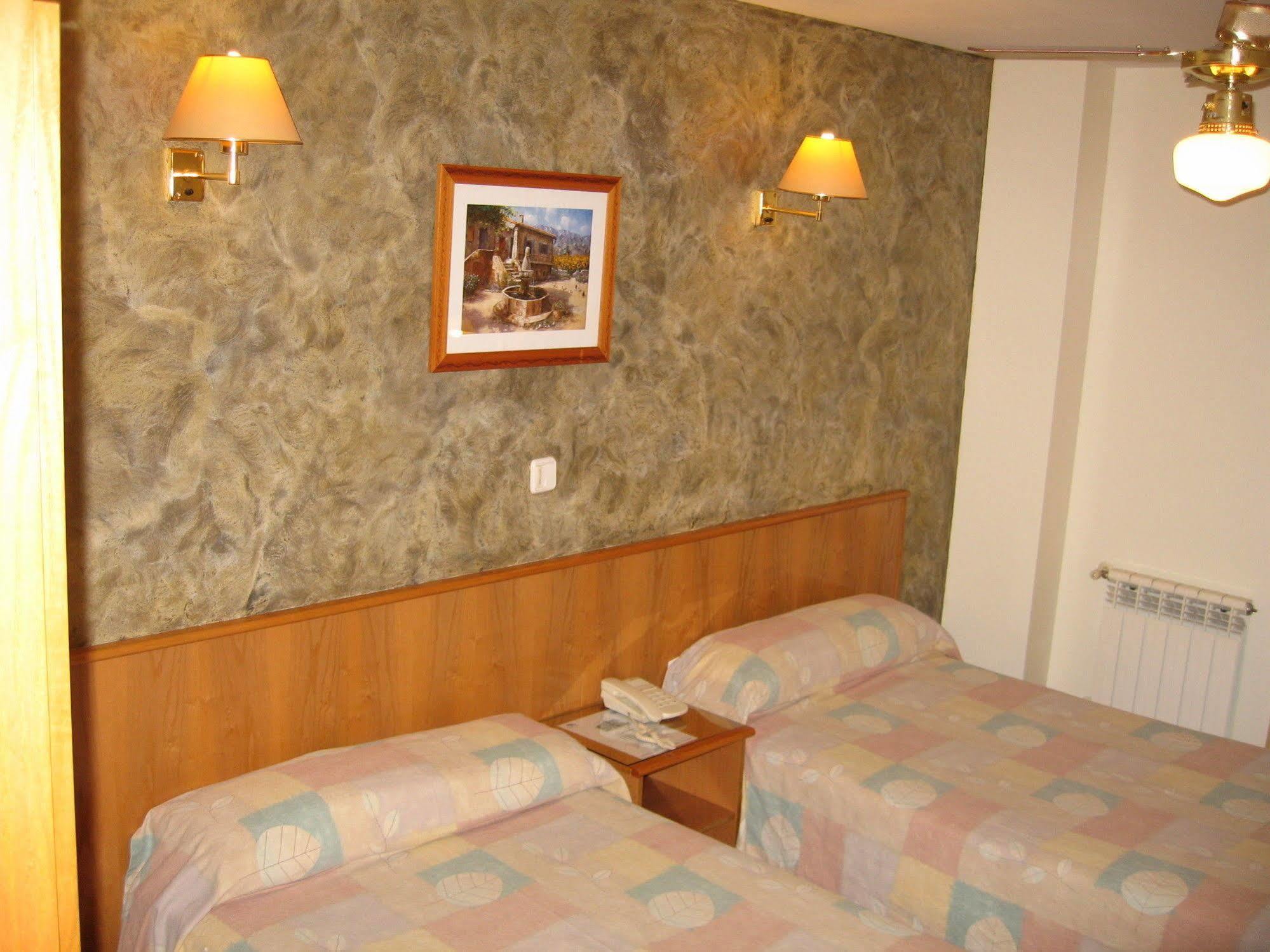 Hotel Camargo Igollo Exterior photo